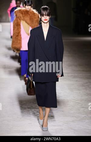 DRIES VAN NOTEN Autumn-Winter 2025 runway during Paris Fashion Week on ...