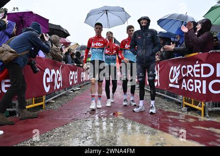 Siena, Italy. 01st Mar, 2024. Lotto Dstny riders pictured during the team presentations ahead of the 'Strade Bianche' one day cycling race from and to Siena, Italy, Friday 01 March 2024. BELGA PHOTO DIRK WAEM Credit: Belga News Agency/Alamy Live News Stock Photo