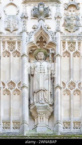 Statue of Cardinal Wolsely, founder, on a wall of the Tom Court or ...