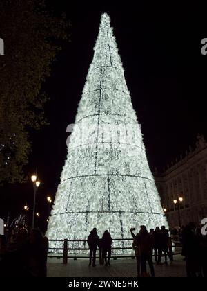 Iluminación navideña en la Plaza de Oriente. Madrid. España Stock Photo