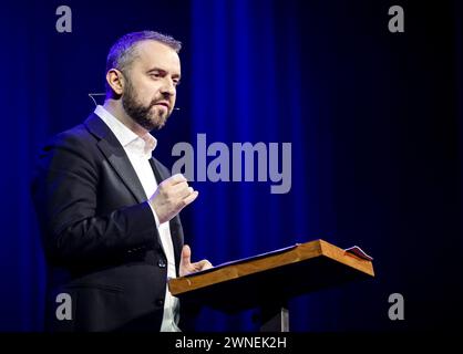 BUSSUM - Party chairman Jimmy Dijk gives a speech during an SP party conference. During the meeting, the new party board will be elected and the election program for the European elections will be discussed. ANP SEM VAN DER WAL netherlands out - belgium out Credit: ANP/Alamy Live News Stock Photo