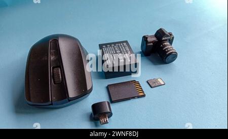Wadaslintang, 24 February 2021, Photo memory card, mouse, flash disk ...
