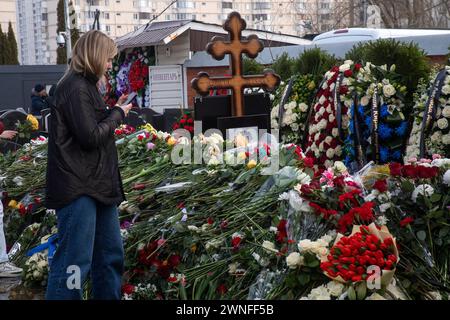 Moscow, Russia. 2nd of March, 2024. People visit the grave of Russian opposition leader Alexei Navalny at the Borisovo cemetery in Moscow, the next day after Navalny's funeral, Russia. Credit: Nikolay Vinokurov/Alamy Live News Stock Photo