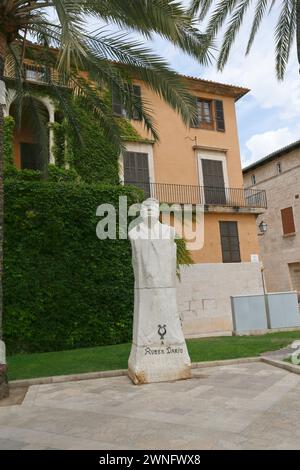 Palma de Mallorca, Spain - May 24, 2014 - statue of ruben dario, poet Stock Photo