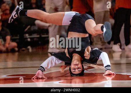 Texas, USA. 2nd Mar, 2024. The dance team for the San Antonio Spurs in action vs the Oklahoma State Cowboys at the Moody Center in Austin Texas. (Credit Image: © Robert Backman/Cal Sport Media). Credit: csm/Alamy Live News Stock Photo