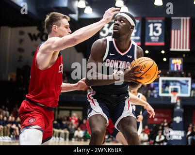 March 02 2024 Moraga, CA U.S.A. Gonzaga forward Graham Ike (13)drives to the hoop during the NCAA Men's Basketball game between Gonzaga Bulldogs and the Saint Mary's Gaels. Gonzaga beat Saint Mary's 70-57 at University Credit Union Pavilion Moraga Calif. Thurman James/CSM Stock Photo