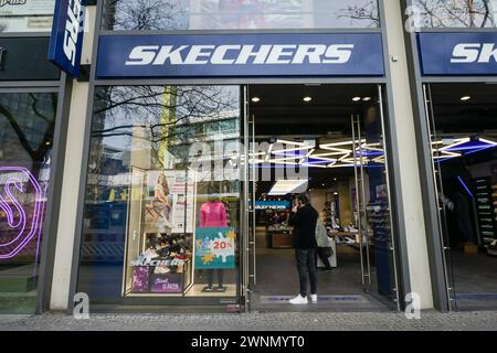 Skechers Sportschuhe, Geschäft, Tauentzienstraße, Charlottenburg, Berlin, Deutschland Stock Photo