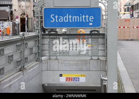 Deutschland, Berlin, U-Bahnhof Stadtmitte, Bahnhof der U-Bahn-Linien U2 ...