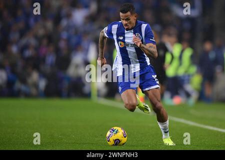 3rd March 2024: Porto, Portugal: Wenderson Galeno of Porto, FC Porto versus Benfica; Campeonato Portugu&#xea;s at Estádio do Drag&#xe3;o Stock Photo