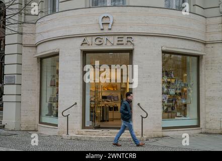 Aigner logo hi res stock photography and images Alamy