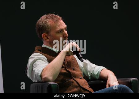 Laurence Fox and Calvin Robinson reunite and talk at event hosted by David Vance and Peter Mcilvenna, Stock Photo