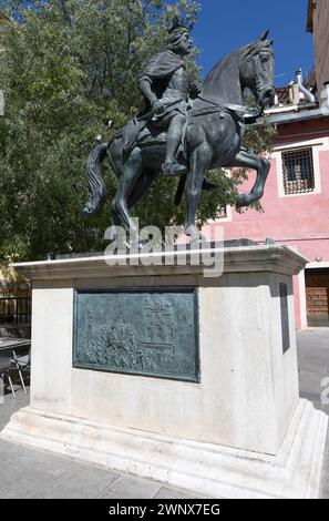 Cuenca city. King Alfonso VIII monument. Castilla-La Mancha, Spain. Stock Photo