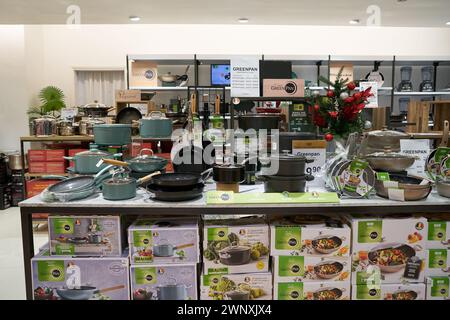 SINGAPORE - NOVEMBER 06, 2023: various cookware displayed at Metro Paragon in Paragon Mall, located in the Orchard Road area of Singapore. Stock Photo