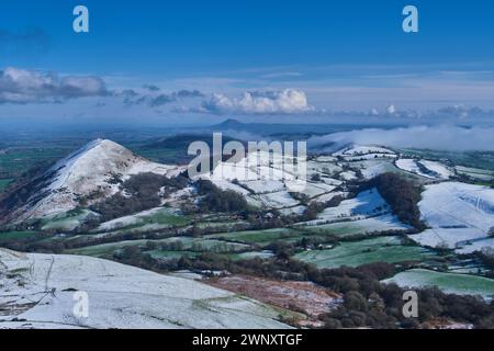 Snow on The Lawley, Hoar Edge, and Yell Bank, seen from a snowy Caer Caradoc, Church Stretton, Shropshire Stock Photo