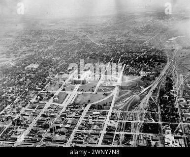 Aerial view of State Capitol, Des Moines, Iowa 1926 Stock Photo