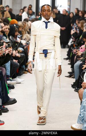 Paris, Frankreich. 03rd Mar, 2024. OTTOLINGER Fall/Winter 2024 runway during Paris Fashion Week on February 2024 - Paris, France 03/03/2024 Credit: dpa/Alamy Live News Stock Photo