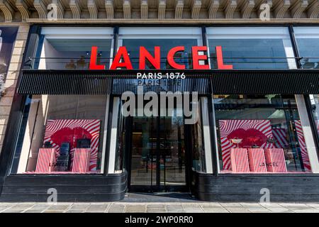 Exterior view of the main Lancel boutique located Place de l'Opéra in Paris. Lancel is a French leather goods company founded in Paris in 1876 Stock Photo