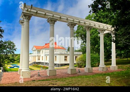 Söderlångvik manor, the home of Amos Anderson, 1878-1961, Finnish businessman and great  patron of arts, with colonnade of Corinthian columns. 2021. Stock Photo