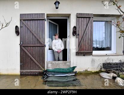 France. 05th Mar, 2024. © PHOTOPQR/VOIX DU NORD/Sebastien JARRY ; 05/03/2024 ; Attin. le 05/03/2024. inondations dans le pas de calais. sur la photo : madame trupin, sinistree dans sa maison inondee Photo SEBASTIEN JARRY LA VOIX DU NORD. NORTHERN FRANCE MARCH 5TH 2024 ANOTHER FLOODS IN NORTHERN FRANCE Credit: MAXPPP/Alamy Live News Stock Photo