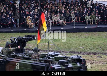 Korzeniewo, Pomorskie, Poland on March 5, 2024. President of Poland, Andrzej Duda and the President of Lithuania, Gitanas Nausėda (secend raw, middle) watch as servicemen present river transfer of tanks and armored vehicles via Vistula river during NATO's Dragon-24 exercise, a part of large scale Steadfast Defender-24 exercise. The exercises, which take place mainly in Central Europe, involve some 90,000 troops from all NATO countries as well as Sweden. The aim of Steadfast Defender-24 is to deter and present defensive abilities in the face of aggression. Credit: Dominika Zarzycka/Alamy Live N Stock Photo