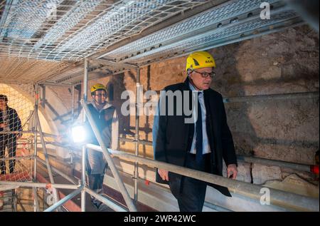 Roma, Italia. 05th Mar, 2024. Foto Valentina Stefanelli/LaPresse 05/03/2024 - Roma, Italia - Cronaca - Sopralluogo del Sindaco Roberto Gualtieri a Villa Ada. Nella foto il Sindaco Roberto Gualtieri durante il sopralluogo nella chiesa in restauro a Villa Ada Credit: LaPresse/Alamy Live News Stock Photo