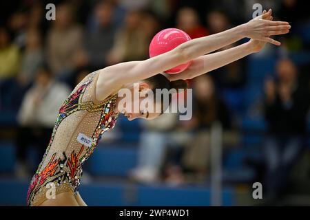 World champion Darja Varfolomeev (GER), action, ball, rhythmic gymnastics, RSG, Schmiden International 2024, Fellbach, Baden-Wuerttemberg, Germany Stock Photo