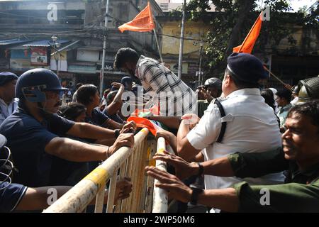 Kolkata, India. 05th Mar, 2024. Activists of Akhil Bharatiya Vidyarthi Parishad (ABVP) demonstrate an anti-governmental protest on Sandeshkhali issue. They called for a assembly movement against the atrocities on women in Sandeshkhali, West Bengal. (Photo by Sayantan Chakraborty/Pacific Press) Credit: Pacific Press Media Production Corp./Alamy Live News Stock Photo