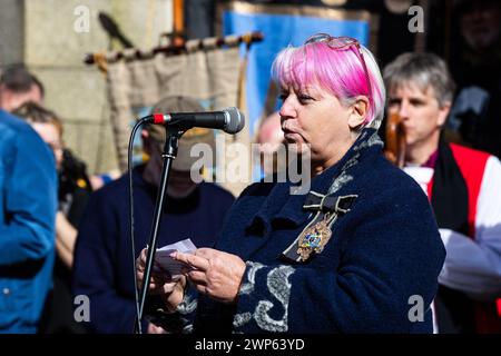 Truro, UK. 5th March 2024. Pauline Giles, Chairman of Cornwall Council, speaks to St Piran's Day crowds. Credit: Kai Greet/Alamy Live News. Stock Photo