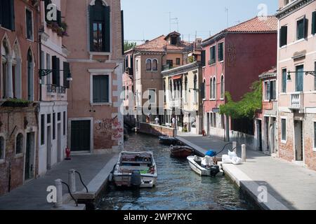 Rio de la Frescada in San Polo sestiere in historic centre of Venice, Veneto, Italy © Wojciech Strozyk / Ģ����ý Stock Photo Stock Photo