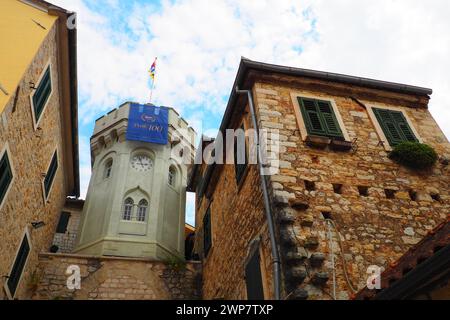 Herceg Novi, Montenegro, old town, Sat-kula tower, Sahat-kula, Tora, chapel tower or Clock tower 08.09.22 Tourists walk along the aisle under the city Stock Photo