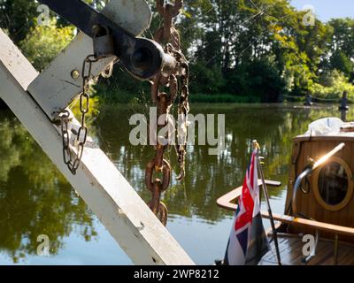 Abingdon-on-Thames claims to be the oldest town in England. And the River Thames runs through its heart. This is the lock downstream of the town. Here Stock Photo