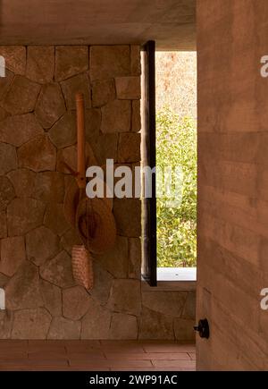 Communal area in Suite tower. Casa Cometa, Mazunte, Mexico. Architect: Mauricio Rocha with Gabriela Carrillo, 2022. Stock Photo