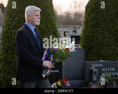 Lany, Czech Republic. 06th Mar, 2024. Czech President Petr Pavel lays a bouquet of flowers at the tomb of the first Czechoslovak President Tomas Garrigue Masaryk during the President's two-day visit to the Central Bohemian Region, in Lany, Czech Republic, on March 6, 2024. Credit: Michaela Rihova/CTK Photo/Alamy Live News Stock Photo