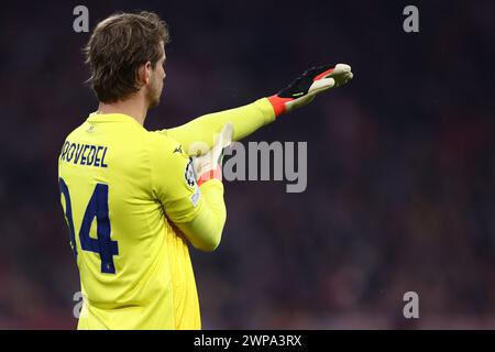 Munchen, Germany. 05th Mar, 2024. Ivan Provedel of Ss Lazio gestures during the Uefa Champions League second leg round of 16 match beetween FC Bayern Munchen and Ss Lazio at Allianz Arena on March 5, 2024 in Munchen, Germany . Credit: Marco Canoniero/Alamy Live News Stock Photo