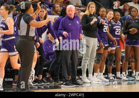 Minneapolis, Minnesota, USA. 6th Mar, 2024. Northwestern Wildcats head coach JOE MCKEOWN during a game between Purdue and Northwestern at the 2024 TIAA Big10 Women's Basketball Tournament at Target Center on March 6th, 2024. Purdue won 78-72. (Credit Image: © Steven Garcia/ZUMA Press Wire) EDITORIAL USAGE ONLY! Not for Commercial USAGE! Stock Photo