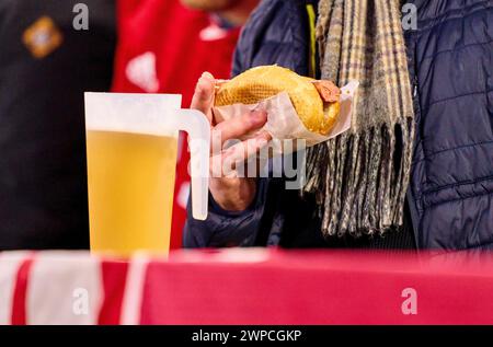 Boîte à Sandwich FC Bayern München - Noire - Logo Imprimé - Passe Lave-Vaisselle - Fabriqué En Allemagne