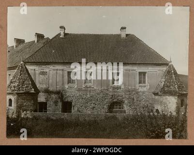 O Yka (Olica, Ukraine). Radziwi Castle - the so -called Naro house;  around 1916 (negative); around 1916-1927 (print) (1915-00-00-1927-00-00); Stock Photo