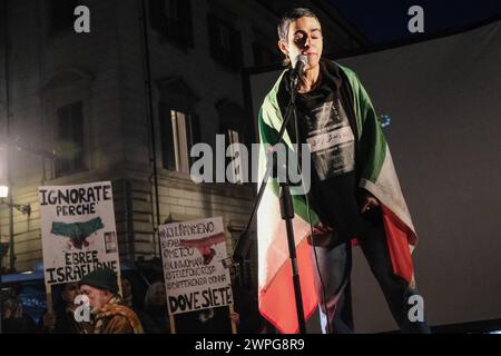 Attivista opposizione donne iraniane alla manifestazione in solidariet&#xe0; e per denunciare la grande indifferenza e silenzio verso le donne ebree e israeliane violentate nell'attacco di Hamas del 7 ottobre contro Israele e richiedere il rilascio degli ostaggi ancora detenuti che si &#xe8; tenuta in Piazza SS Apostoli a Roma, Gioved&#xec;, 07 Marzo 2024 (foto Mauro Scrobogna/LaPresse) Iranian women's activist at the demonstration in solidarity to denounce the great indifference and silence towards the Jewish and Israeli women raped in the Hamas attack on 7 October against Israel an Stock Photo