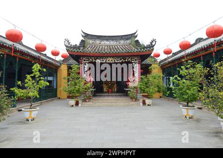 Hoa Van Le Nghia Buddhist temple in the old town of Hoi An, Vietnam. Stock Photo