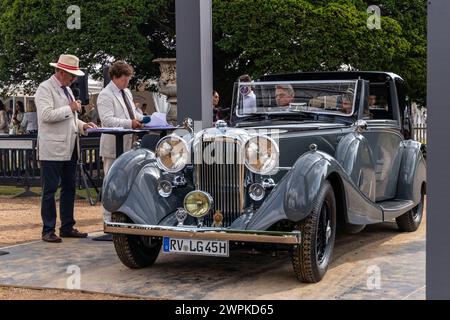 Classic car at the Concours of Elegance 2023, Hampton Court Palace, London Stock Photo