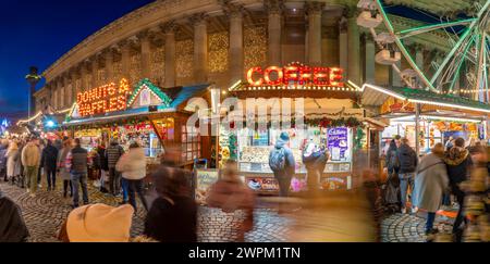 View of Christmas Market and St. Georges Hall, Liverpool City Centre, Liverpool, Merseyside, England, United Kingdom, Europe Stock Photo