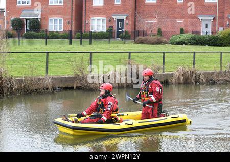 Leicester, UNited Kingdom, 8th Feb 2024. Police continue with their hunt for missing two-year-old Xielo Maruziva who fell into the River Soar, Aylestone, Leicester, on Sunday, February 18. Credit : Chris De Bretton-Gordon / Alamy Live News Stock Photo