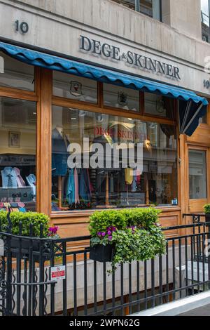 Dege & Skinner, Savile Row bespoke tailor and bespoke shirt-maker, established in 1865 and located at Number 10 Savile Row, London Stock Photo