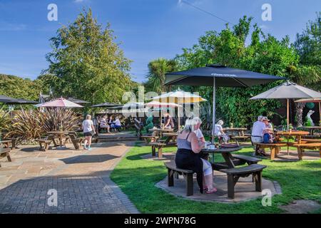 Beer garden with day trippers, Godshill, Isle of Wight, Hampshire, Great Britain, England Stock Photo
