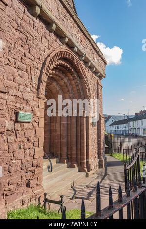 Parish Church of Saint Thomas the Martyr, Over Monnow, Monmouth, Monmouthshire, Wales, UK: Phillip Roberts Stock Photo