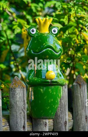 Nehren, district of Tübingen, Frog King fence figure in the half-timbered village of Nehren Stock Photo
