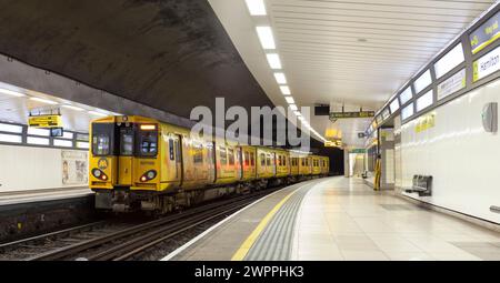 Merseyrail electrics class 507 third rail electric train 507010 at Hamilton Square underground station Birkenhead, UK Stock Photo