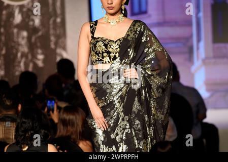 Colombo, Sri Lanka. 08th Mar, 2024. A model is presenting a creation by Sri Lankan fashion designer Aslam Hussein during Colombo Fashion Week in Colombo, Sri Lanka, on March 8, 2024. (Photo by Akila Jayawardena/NurPhoto) Credit: NurPhoto SRL/Alamy Live News Stock Photo