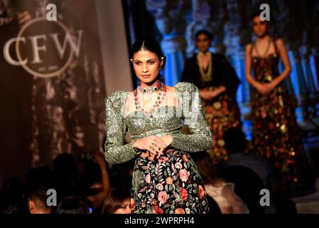 Colombo, Sri Lanka. 08th Mar, 2024. A model is presenting a creation by Sri Lankan fashion designer Aslam Hussein during Colombo Fashion Week in Colombo, Sri Lanka, on March 8, 2024. (Photo by Akila Jayawardena/NurPhoto) Credit: NurPhoto SRL/Alamy Live News Stock Photo