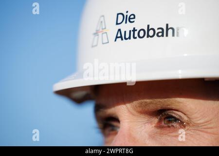 Rieste, Germany. 09th Mar, 2024. View of a safety helmet of Autobahn GmbH on the occasion of a bridge demolition on the A1 highway. This is accompanied by the full closure of the A1 highway between the Bramsche and Neuenkirchen/Vörden junctions. Credit: Friso Gentsch/dpa/Alamy Live News Stock Photo